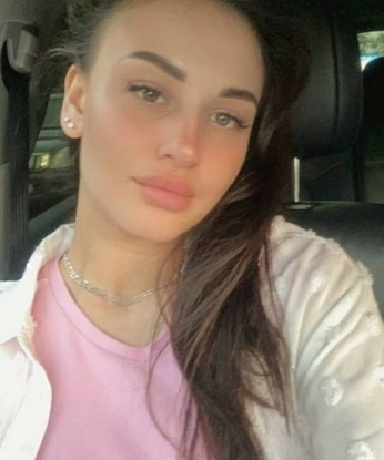 Я создам атмосферу раскованности и удовольствия, чтобы ты почувствовался желанным и расслабленным. Мои услуги включают классический секс, оральный секс, эротический массаж и многое другое. Я открыта для экспериментов и гарантирую, что ты не пожалеешь о проведенном со мной времени. Загляни в мои фото, чтобы оценить мою красоту и изысканность. Я нахожусь в Москве и готова подарить тебе незабываемые моменты нашей встречи. Звони и давай создадим сказочный мир удовольствия вместе! 🌹💋🔥✨👠 78, 21 год