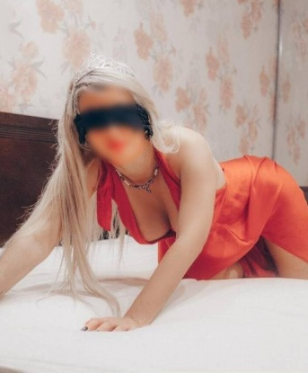 Мои услуги рассчитаны на самые смелые фантазии, в том числе горячий стриптиз, массаж тела, ролевые игры и многое другое. ✨ Обещаю, тебе будет комфортно и незабываемо со мной. Мои фото подчеркнут мою красоту и изящность, а отзывы - мою надежность. Я живу в Москве и готова окунуться в мир нашего волшебства в любое время. Сделаем встречу незабываемой 😍💋 6281, 21 год