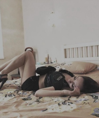 Яркая и страстная принцесса готова окунуть тебя в мир наслаждения и разврата. Позволь себе расслабиться и попробовать что-то новое в моем обществе. Ты этого заслуживаешь! 6513, 31 год